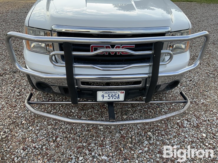2010-gmc-sierra-1500-sle-image-12