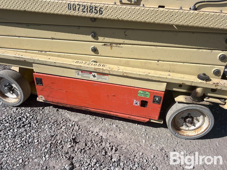 2000-jlg-2646e3-image-13