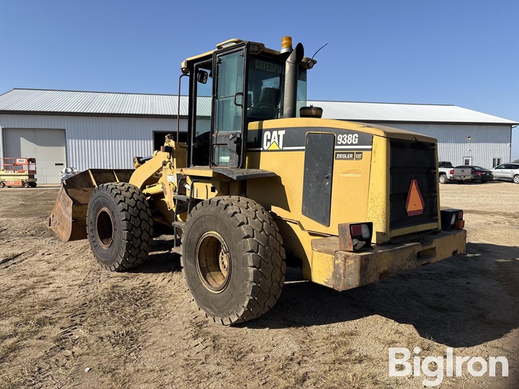 2002-caterpillar-938g-image-7