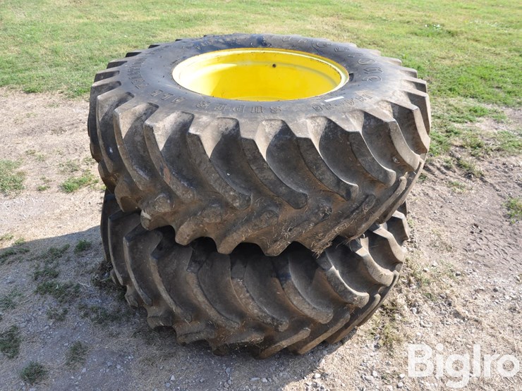 18.4-32-tires-on-john-8-bolt-rear-combine-rims-image-3