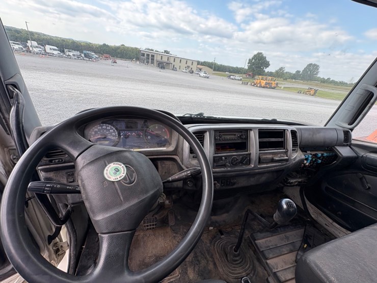 #29361-•-2009-hino-single-axle-box-truck-image-9