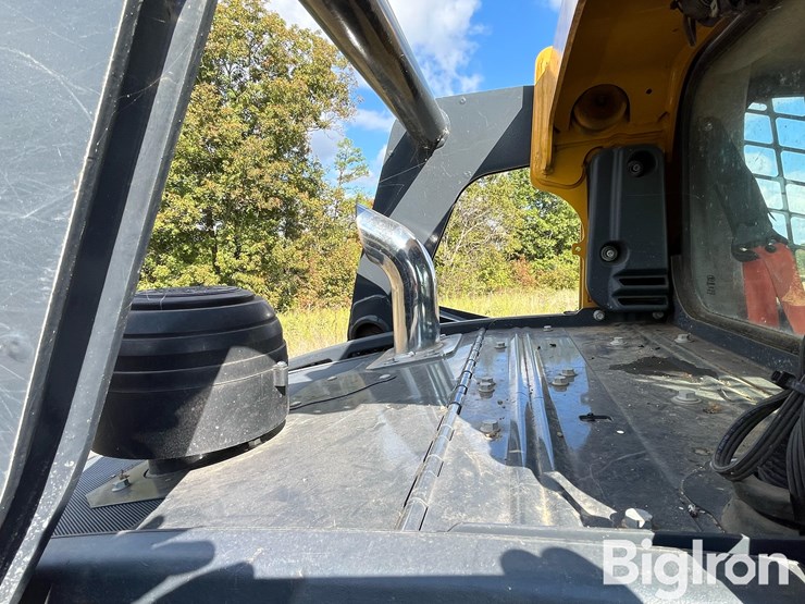 2019-deere-325g-image-9