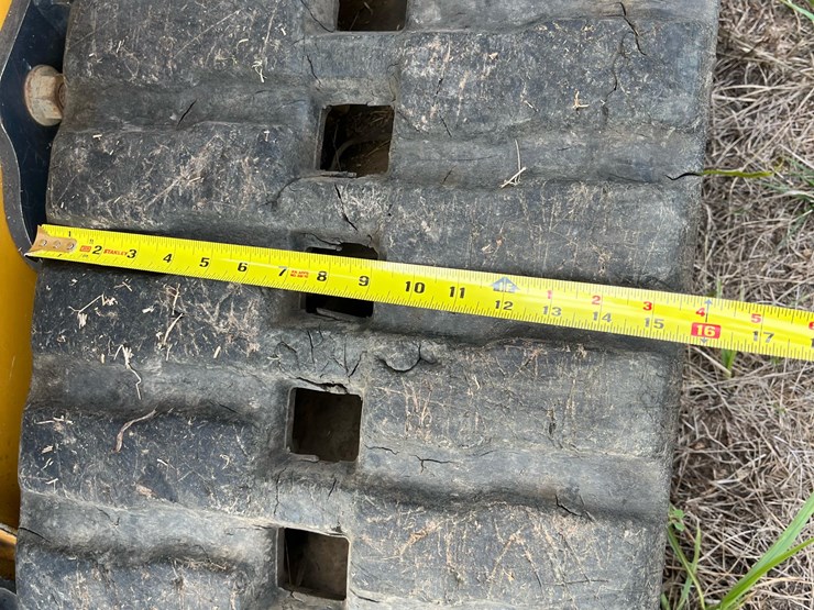 2019-deere-325g-image-14