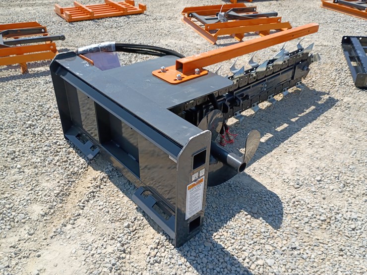#l39-061-•-wolverine-trencher-skid-steer-attachment-image-8