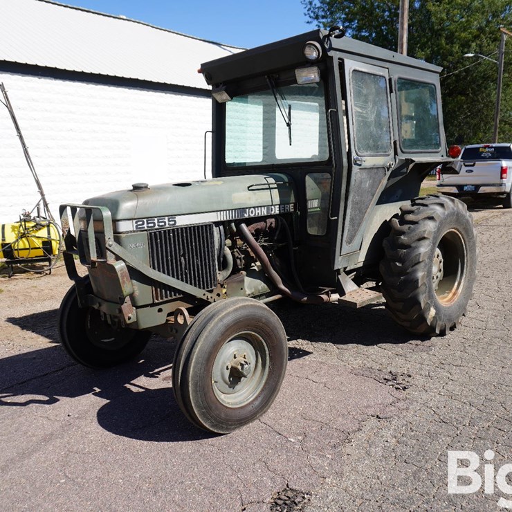 1990 JOHN DEERE 2555