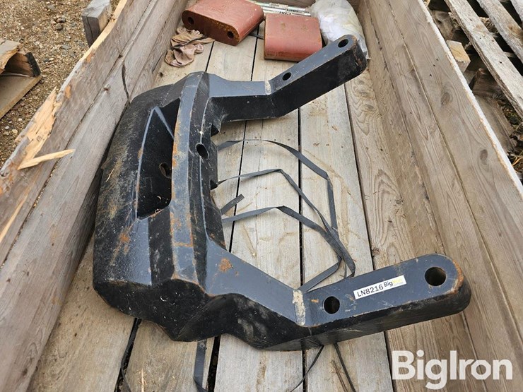 new-holland-125-image-9
