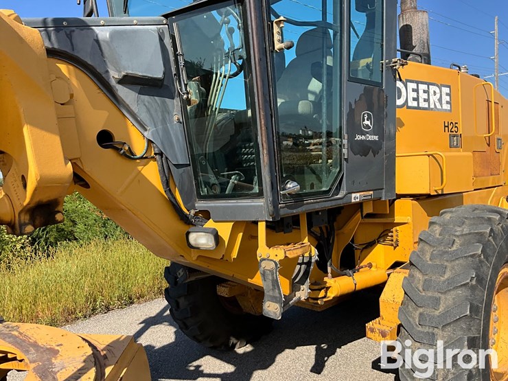 2002-deere-772ch-image-10