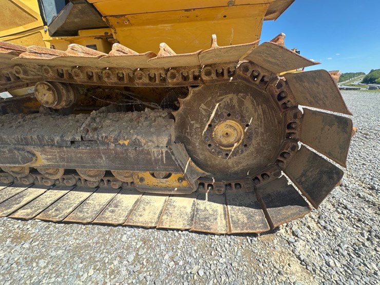 2014-deere-650k-lgp-image-12