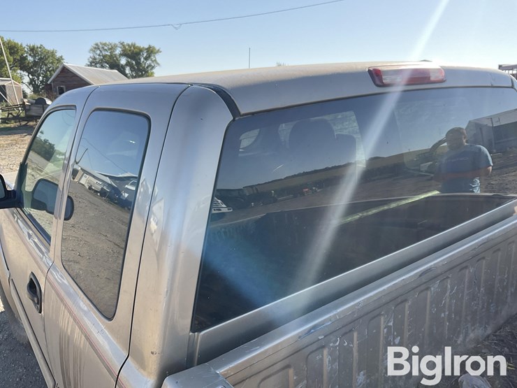 2004-chevrolet-silverado-1500-image-19
