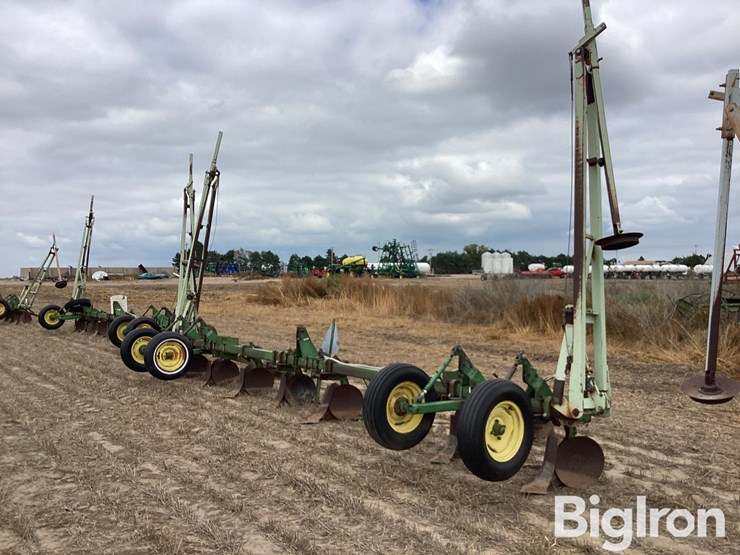 john-deere-25-image-1