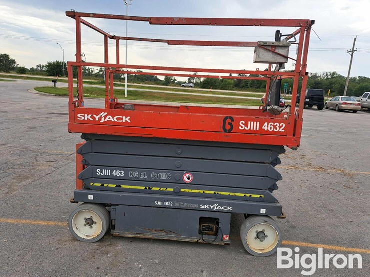 2013-skyjack-sjiii4632-image-8