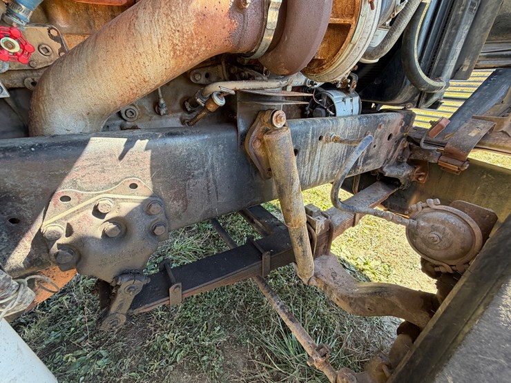 ford-l9000-image-38