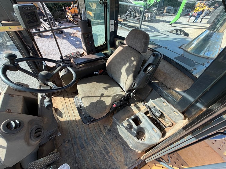 deere-724k-image-30