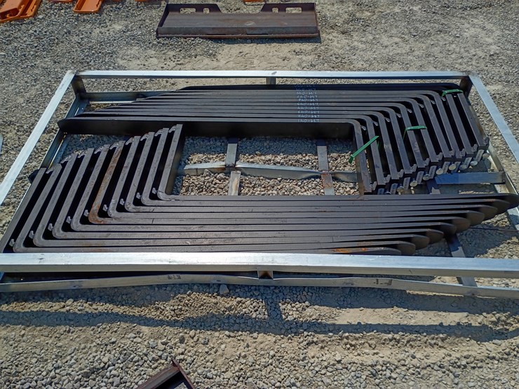 #l39-046-•-pallet-forks-image-1