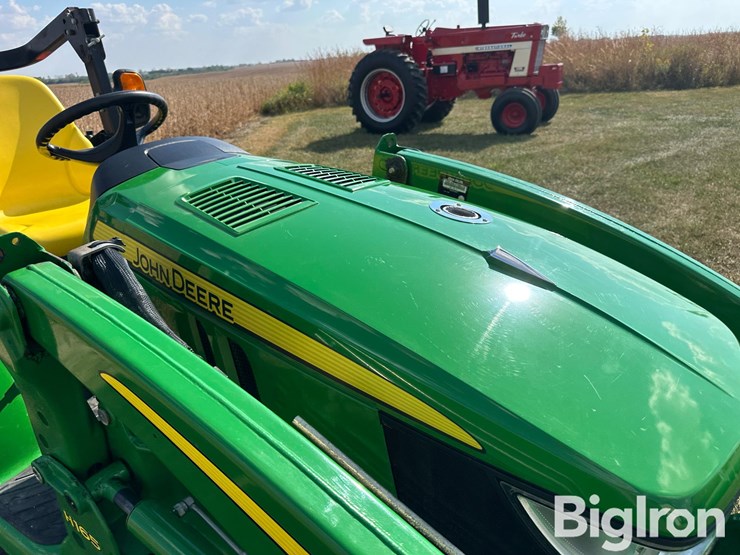 2014-john-deere-3039r-image-16