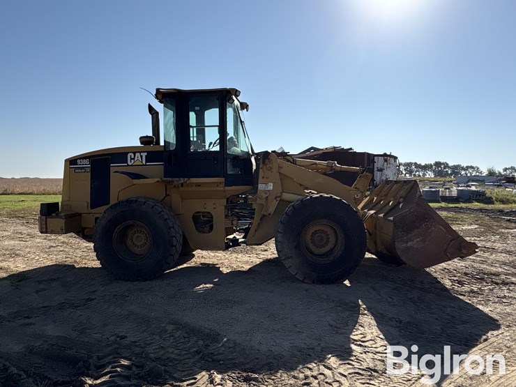 2002-caterpillar-938g-image-4