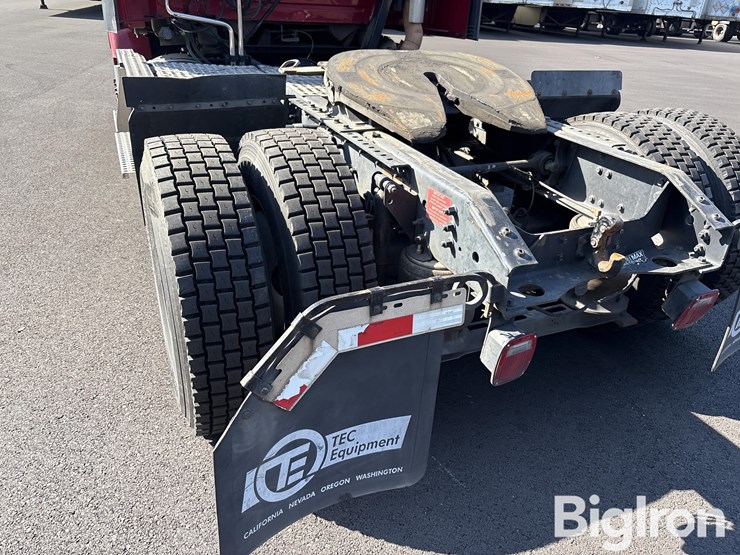 2017-volvo-vnm42t-truck-tractor-image-19