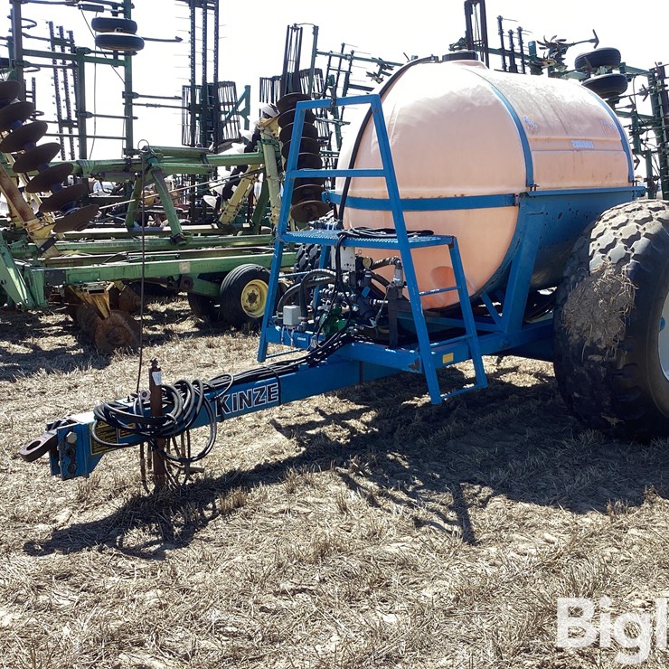 KINZE 900