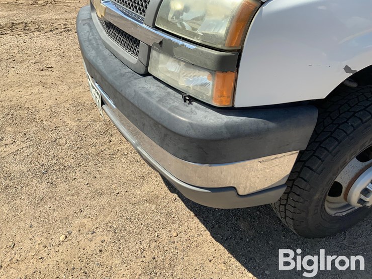2004-chevrolet-silverado-3500-image-16