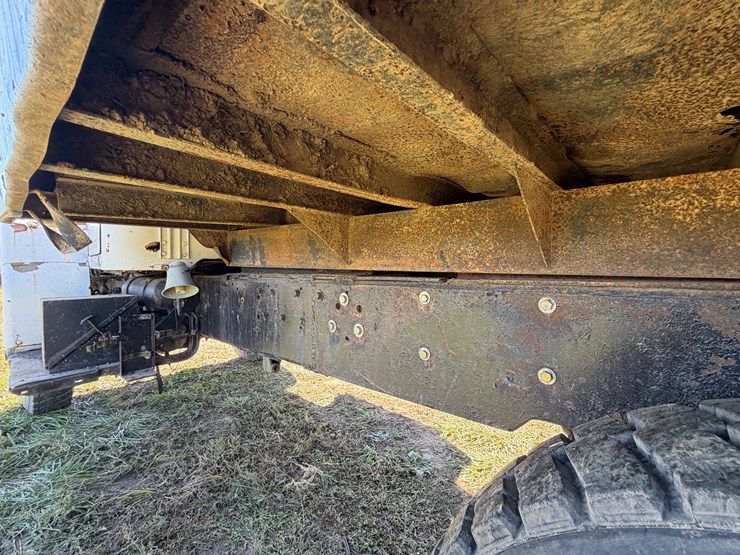 #29388-•-military-tandem-axle-dump-truck-image-14