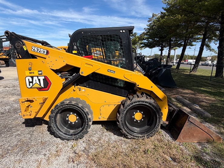 caterpillar-262d3-image-4