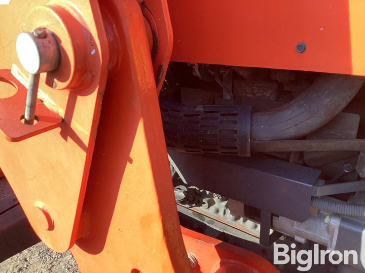 2014-kubota-m108s-image-11