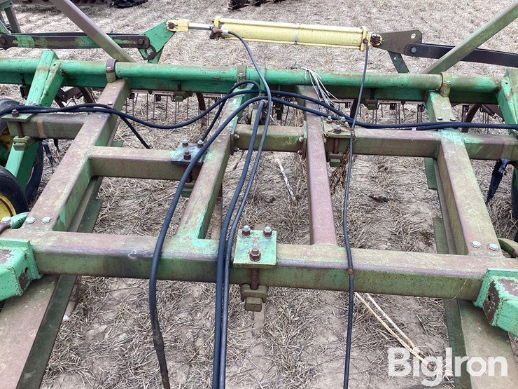 john-deere-1610-image-16