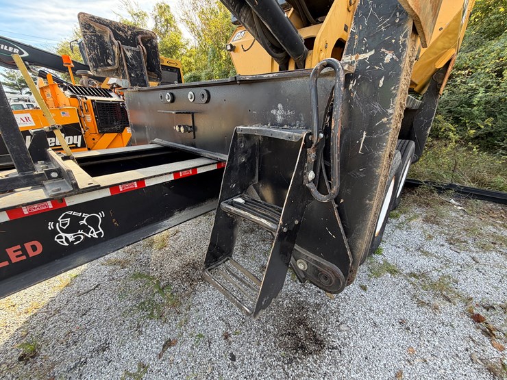 caterpillar-559c-image-13