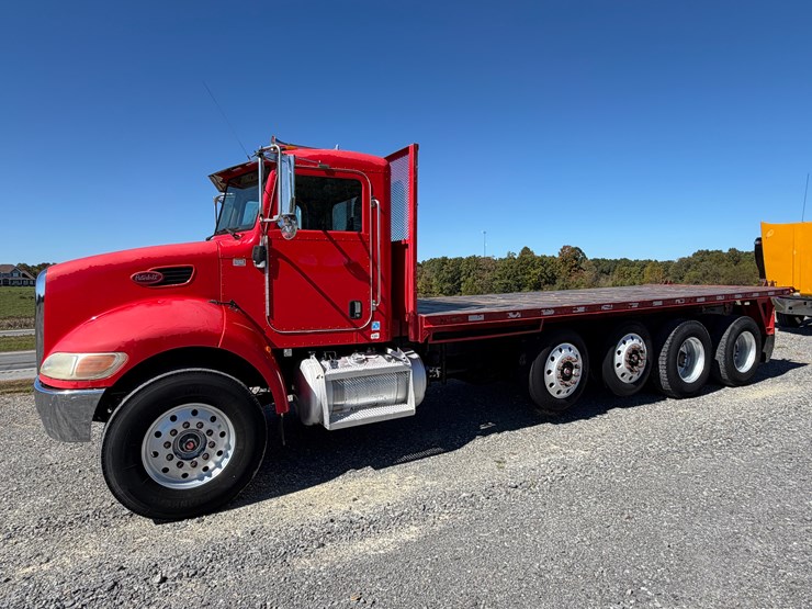 #29386-•-peterbilt-quad-axle-flatbed-truck-image-1