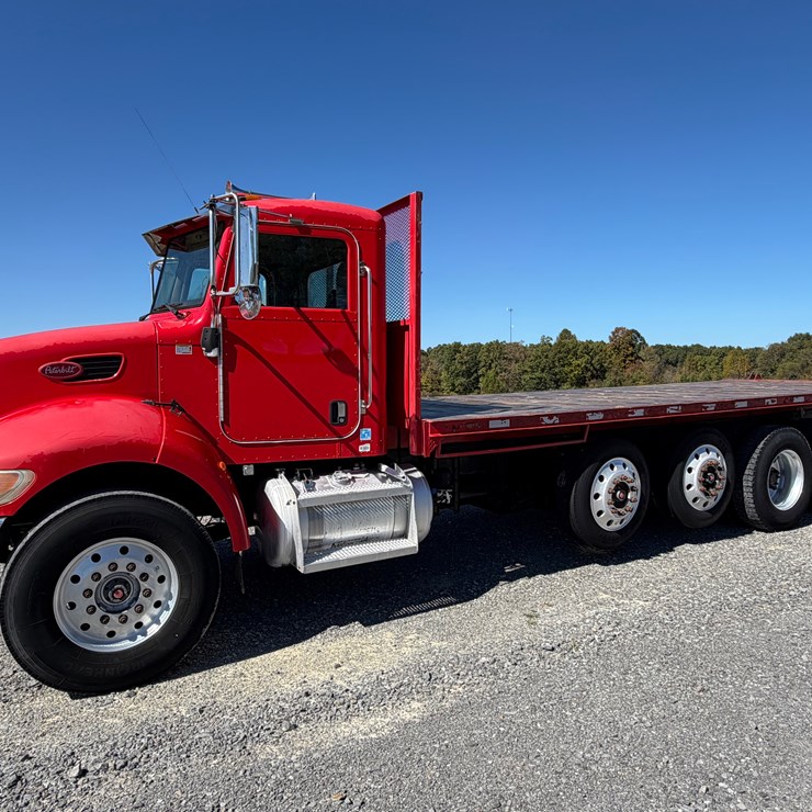 #29386 • PETERBILT QUAD AXLE FLATBED TRUCK