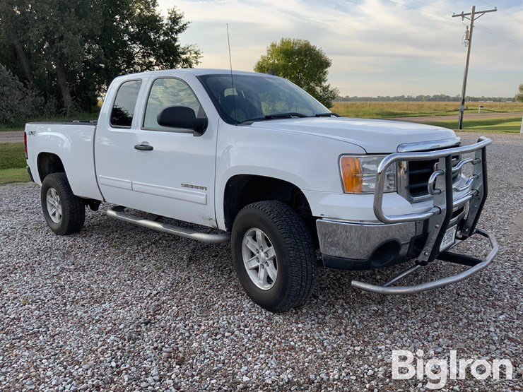 2010-gmc-sierra-1500-sle-image-3