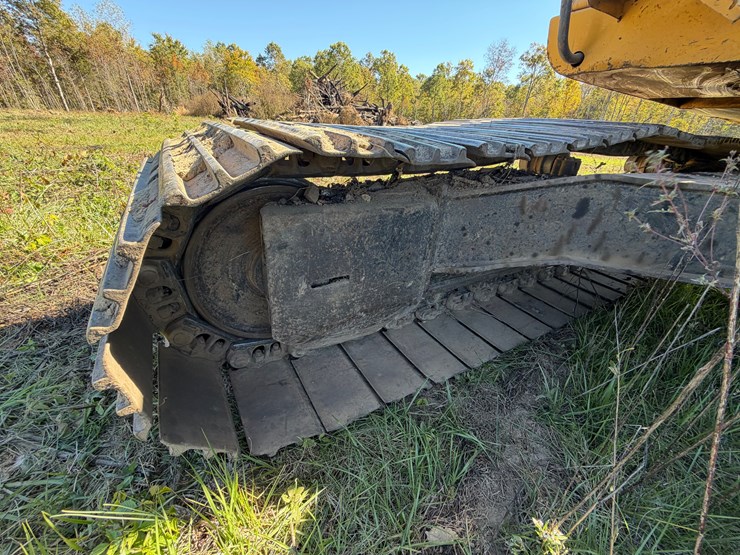 deere-200-lc-image-17