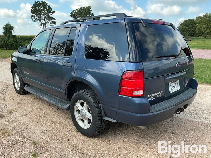 2004-ford-explorer-xlt-image-7