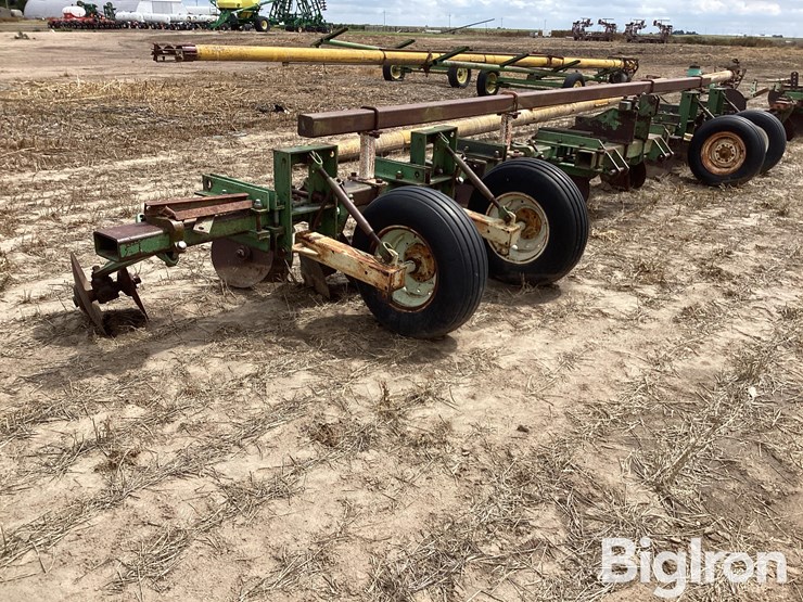 john-deere-28-image-3