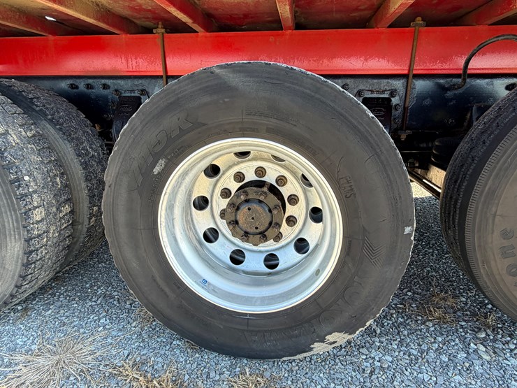 #29386-•-peterbilt-quad-axle-flatbed-truck-image-26