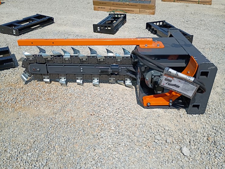 #l39-061-•-wolverine-trencher-skid-steer-attachment-image-5