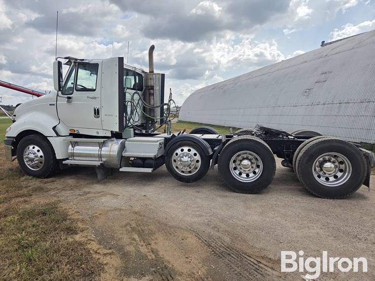 2013-international-prostar-image-8