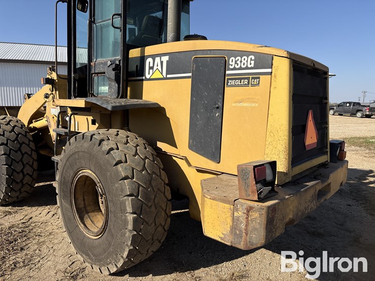 2002-caterpillar-938g-image-13
