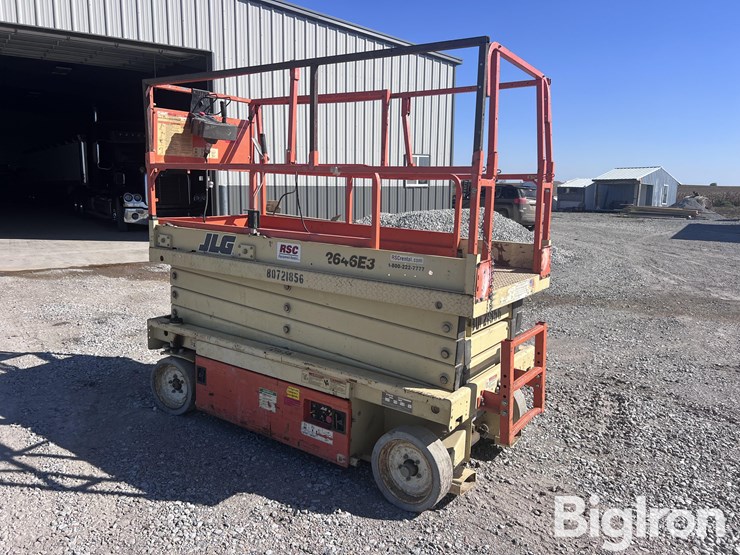 2000-jlg-2646e3-image-5
