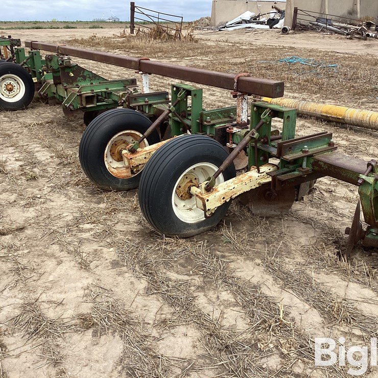 JOHN DEERE 28