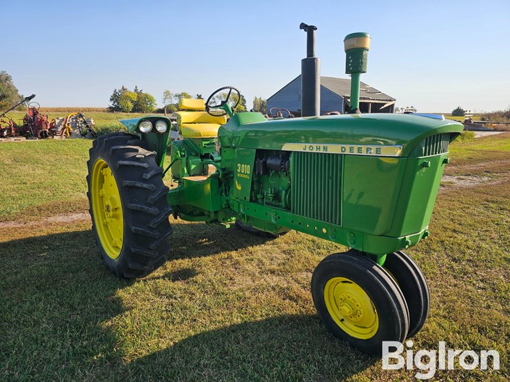 1961-john-deere-3010-image-3