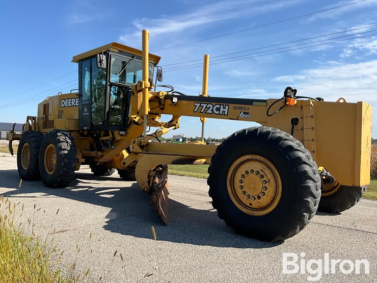 2002-deere-772ch-image-3