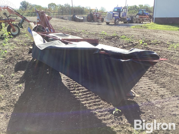 2013-new-holland-h6750-image-5