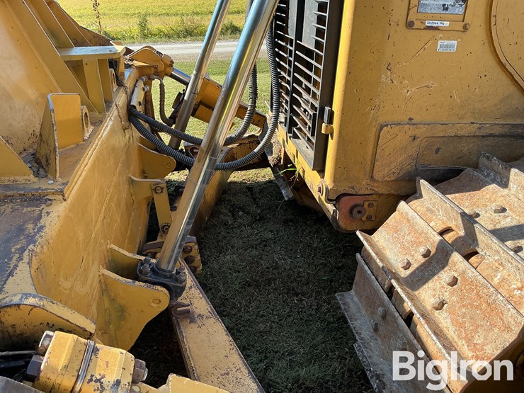 2013-caterpillar-d6t-xl-image-18