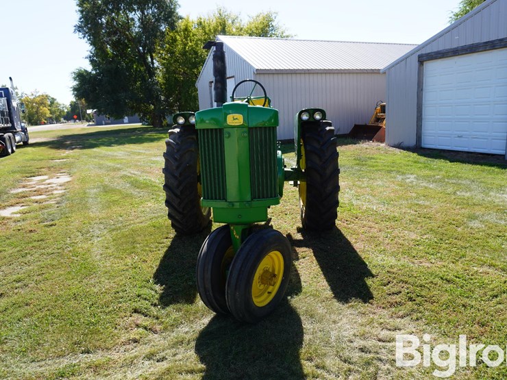 1957-john-deere-720-image-2