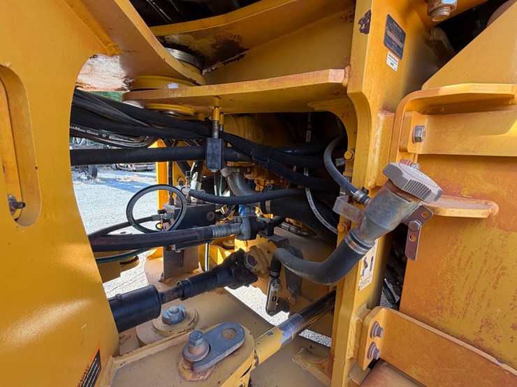 deere-724k-image-27