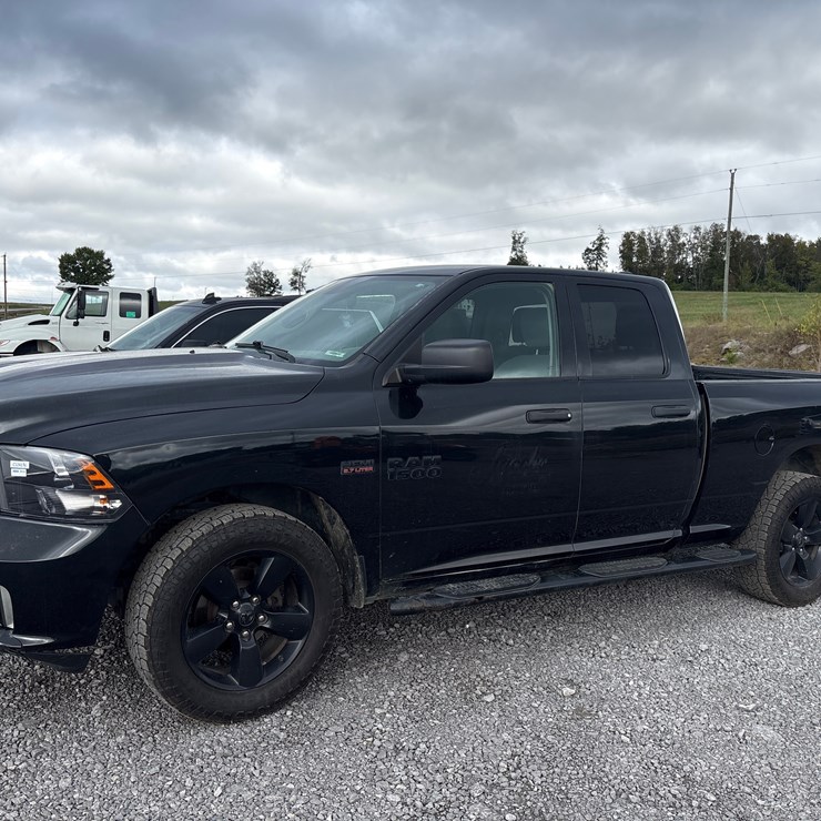 #29326 • 2017 RAM 1500 PUCKUP TRUCK