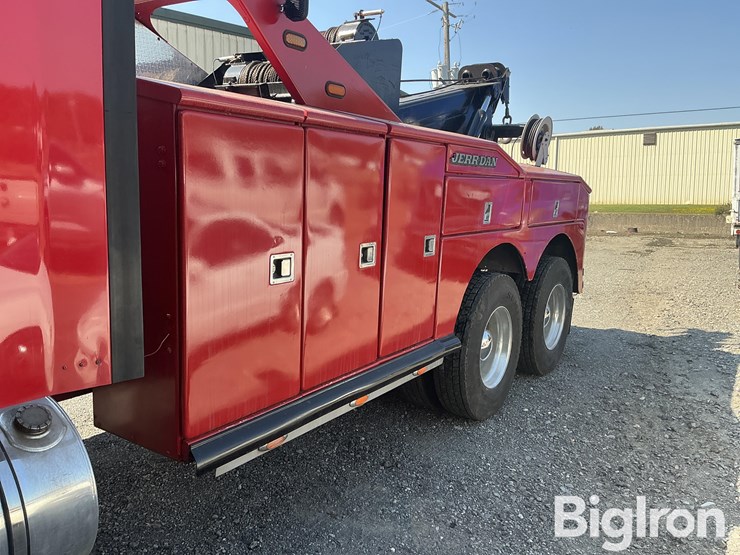 2009-kenworth-w900-image-11