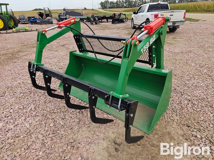 2024-john-deere-158-image-1