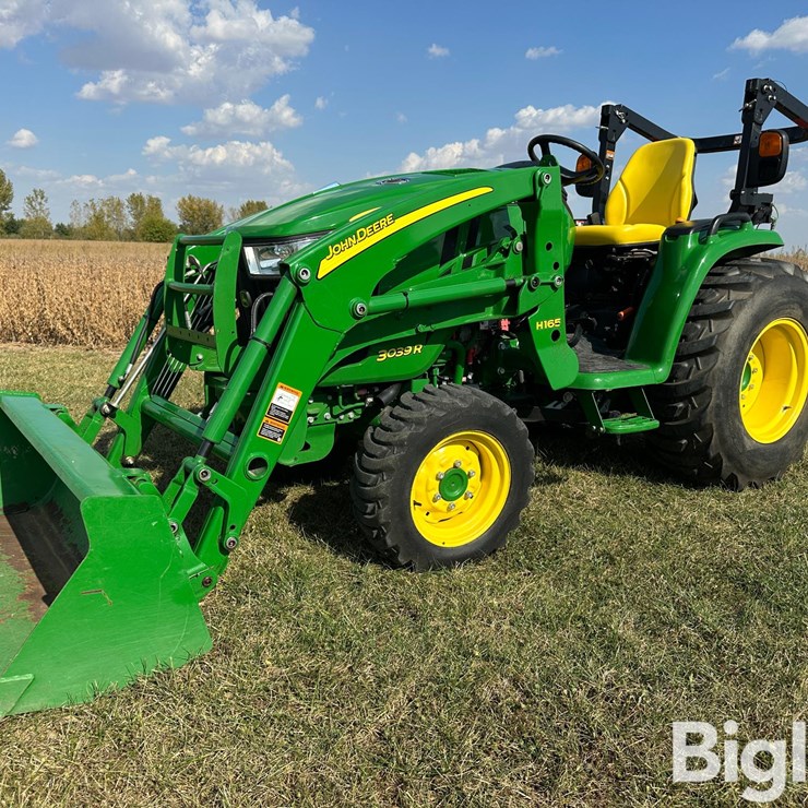 2014 JOHN DEERE 3039R
